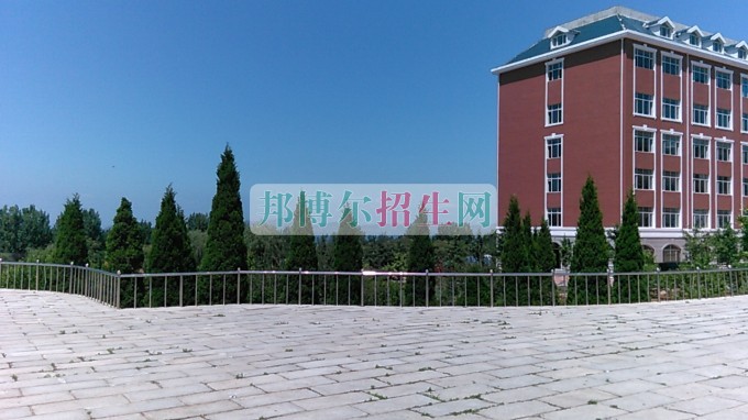 大連楓葉職業(yè)技術學院網站網址