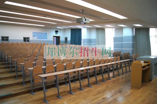 云南商務(wù)職業(yè)學院