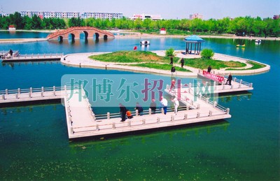 新疆財經大學商務學院招生辦聯(lián)系電話
