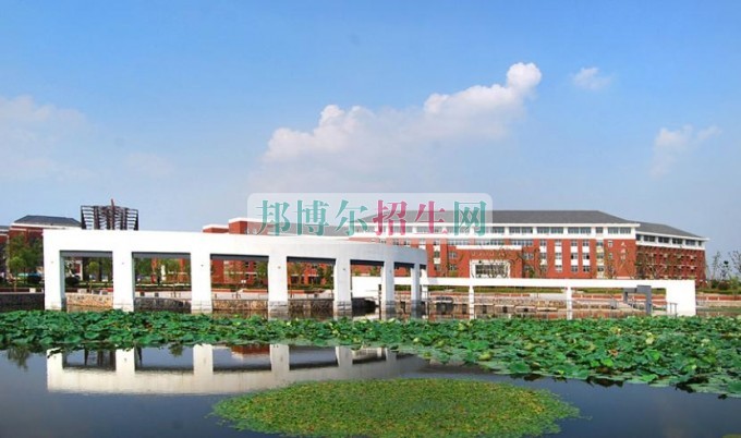 哪個鐵路專業(yè)學校好