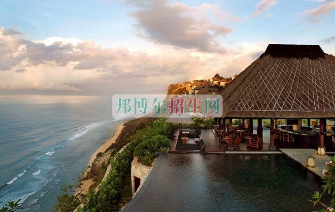 哪些環(huán)境藝術(shù)設(shè)計(jì)專(zhuān)業(yè)學(xué)校好