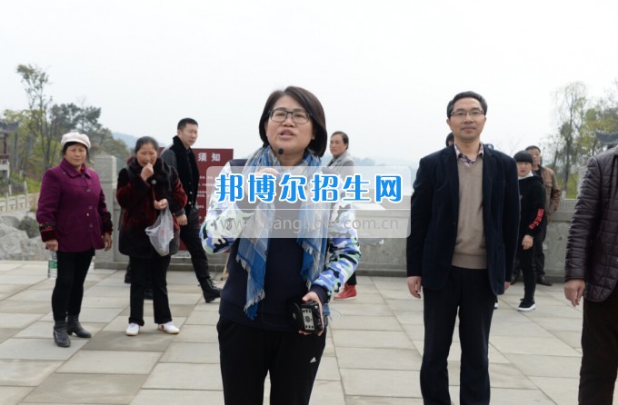 川南幼兒師范高等?？茖W校舉行慶祝國際勞動婦女節(jié)活動
