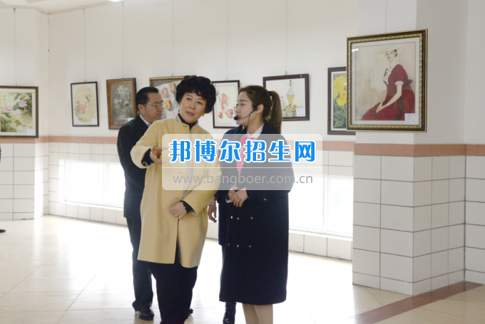 市委常委、宣傳部長潘梅到川南幼兒師范高等?？茖W(xué)校調(diào)研思想政治工作