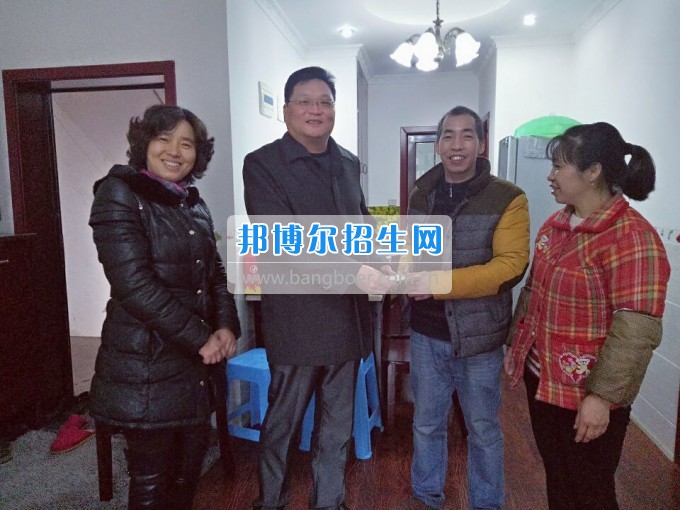 重慶航天職業(yè)技術(shù)學(xué)院關(guān)心學(xué)生生活、關(guān)注學(xué)生成長(zhǎng)