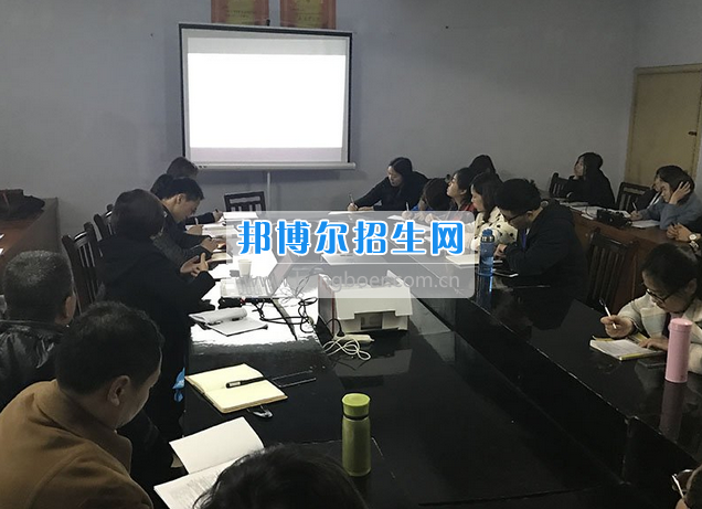 重慶鐵路運輸高級技工學校白市驛分院開展教師業(yè)務(wù)技能培訓