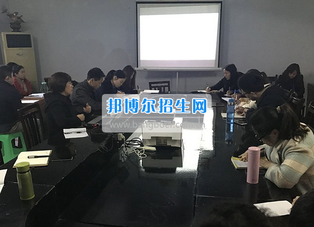重慶鐵路運輸高級技工學校白市驛分院開展教師業(yè)務(wù)技能培訓