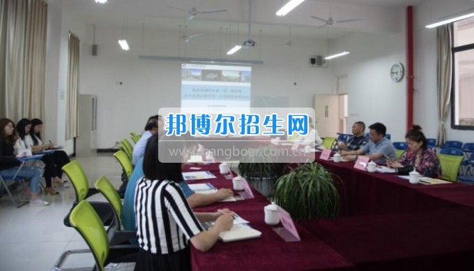 四川省一帶一路促進(jìn)會會長林忠清一行來四川省經(jīng)濟(jì)管理學(xué)校參觀考察，共同商建“一帶一路國際職業(yè)教育中心”