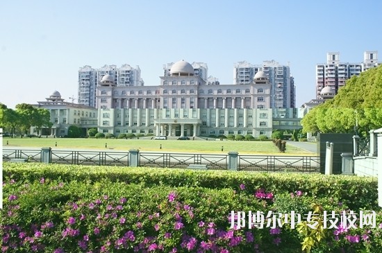 上海市松江區(qū)新橋職業(yè)技術(shù)學(xué)校簡(jiǎn)介