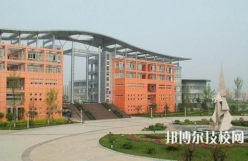 成都市中山職業(yè)技術(shù)學校2020年報名條件、招生要求、招生對象