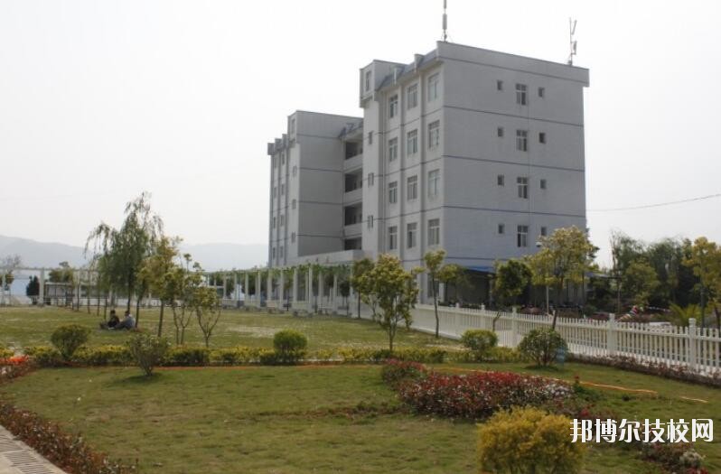 貴州興仁民族職業(yè)技術(shù)學(xué)校怎么樣、好不好