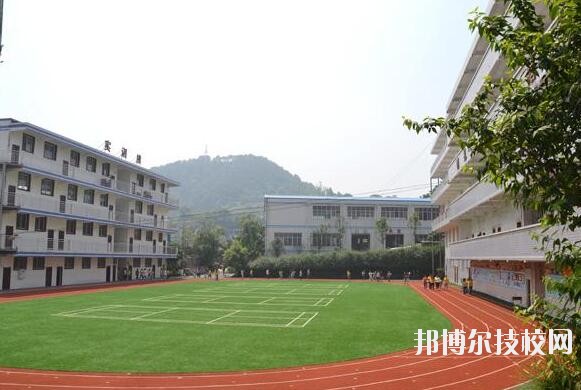 重慶知行衛(wèi)生學(xué)校2020年報(bào)名條件、招生要求、招生對(duì)象