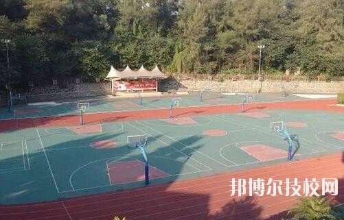 四川儀表工業(yè)學(xué)校2020年報(bào)名條件、招生要求、招生對(duì)象
