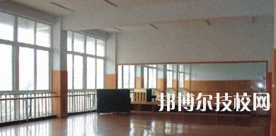 四川現(xiàn)代藝術(shù)學(xué)校2020年報(bào)名條件、招生要求、招生對(duì)象