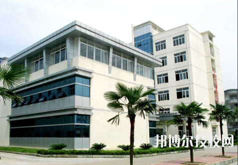 江西化學(xué)工業(yè)高級(jí)技工學(xué)校2020年報(bào)名條件、招生要求、招生對(duì)象