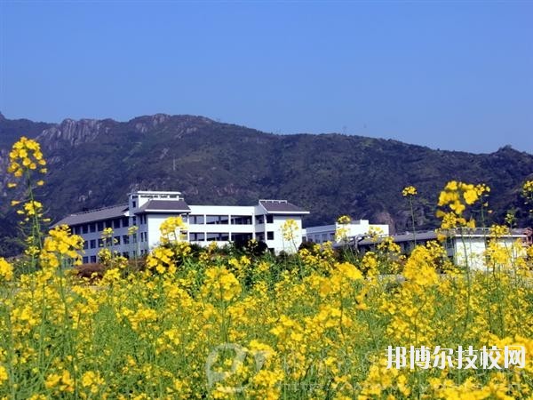 樂清市雁蕩山旅游學校2020年報名條件、招生要求、招生對象