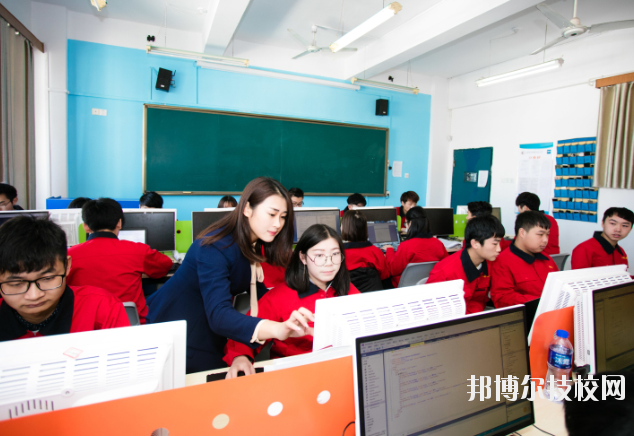 江西機械高級技工學(xué)校2020年學(xué)費、收費多少