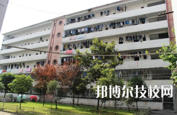 江西輕工業(yè)高級技工學(xué)校2020年報名條件、招生要求、招生對象