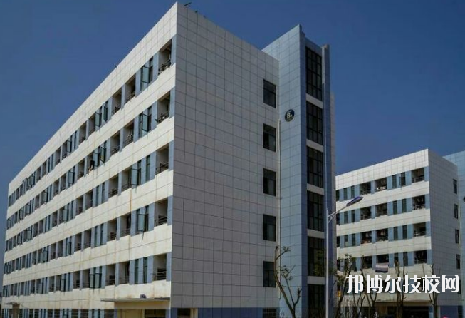 鄱陽衛(wèi)生學(xué)校2020年報名條件、招生要求、招生對象 