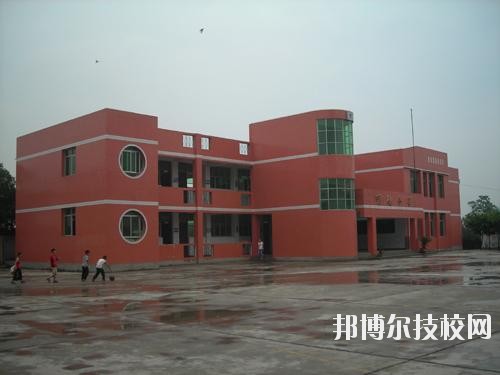 清鎮(zhèn)中等職業(yè)技術(shù)學(xué)校怎么樣、好不好