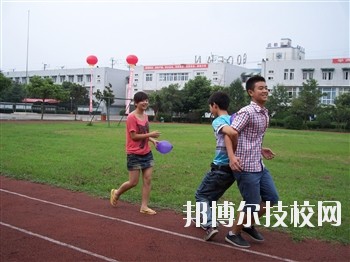 成都金海洋創(chuàng)意產(chǎn)業(yè)職業(yè)技術學校地址在哪里
