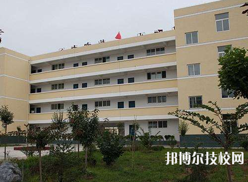 鳳縣職業(yè)教育中心2020年報名條件、招生要求、招生對象