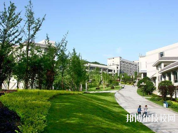 重慶第二交通技工學校2020年報名條件、招生要求、招生對象