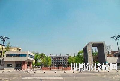 四川現(xiàn)代科技職業(yè)學(xué)校2020年報名條件、招生要求、招生對象