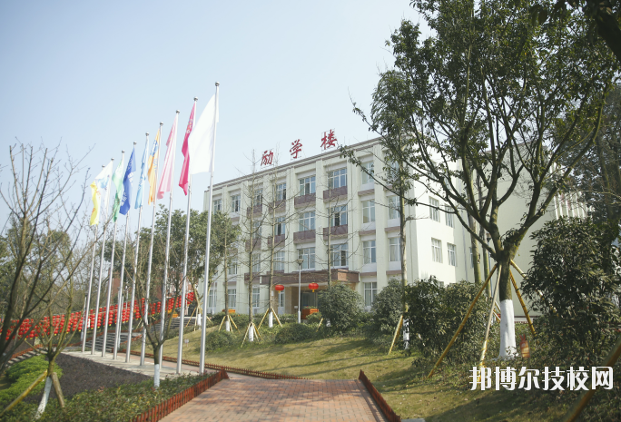 重慶立信職業(yè)教育中心2020年報(bào)名條件、招生要求、招生對象