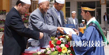 臨夏外國(guó)語(yǔ)學(xué)校2020年學(xué)費(fèi)、收費(fèi)多少