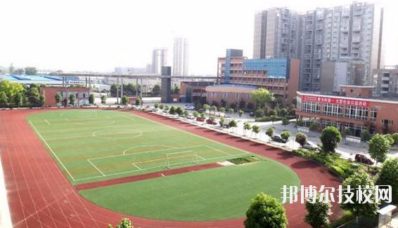 重慶潼南闇公職業(yè)高級中學(xué)2020年報名條件、招生要求、招生對象