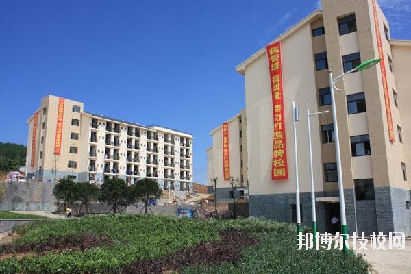 北川羌族自治縣七一職業(yè)中學(xué)2020年報(bào)名條件、招生要求、招生對(duì)象