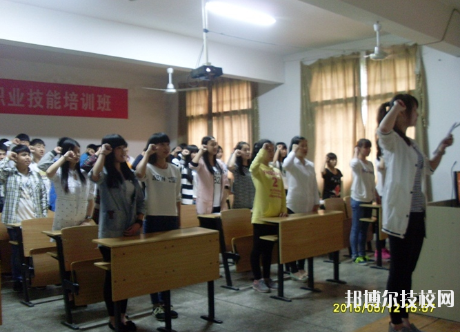 安源區(qū)職業(yè)中等專(zhuān)業(yè)學(xué)校2020年報(bào)名條件、招生要求、招生對(duì)象