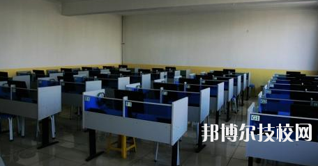 甘肅經(jīng)濟(jì)貿(mào)易學(xué)校2020年學(xué)費(fèi)、收費(fèi)多少