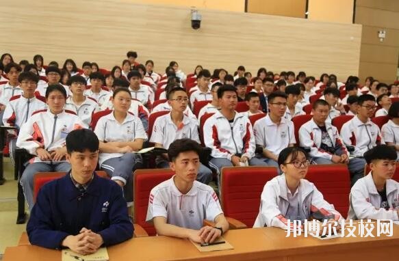 新昌技師學(xué)院2020年報(bào)名條件、招生要求、招生對(duì)象