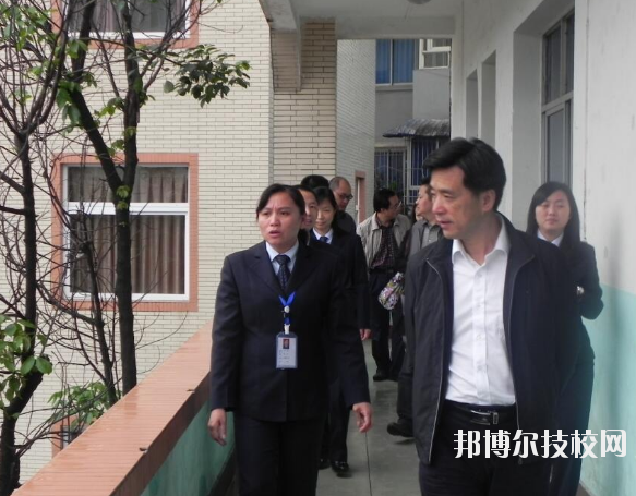 重慶渝北區(qū)竟成中學(xué)校怎么樣、好不好