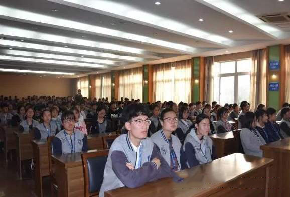 江陰華姿中等專業(yè)學(xué)校2020年報(bào)名條件、招生要求、招生對象