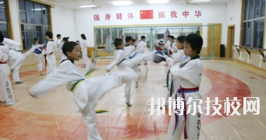 嘉峪關(guān)體育運動學(xué)校2020年報名條件、招生要求、招生對象