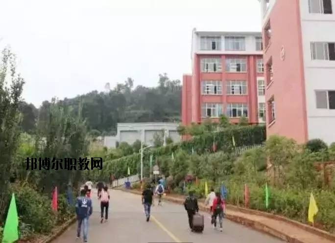 祿勸職業(yè)高級中學(xué)怎么樣、好不好