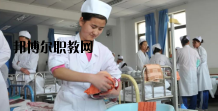 慶陽衛(wèi)生學(xué)校2020年報名條件、招生要求、招生對象