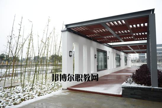 江蘇高港中等專業(yè)學校怎么樣、好不好