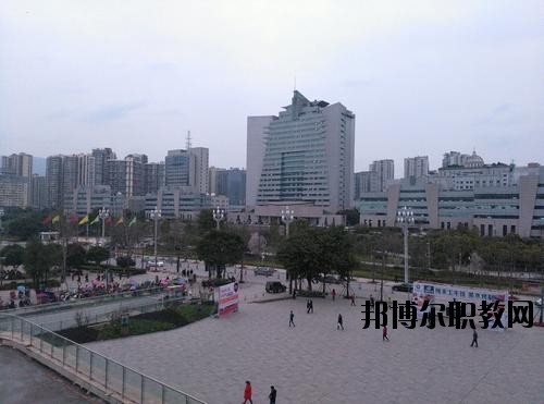 達州中醫(yī)學校2020年報名條件、招生要求、招生對象