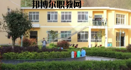 康縣職業(yè)技術學校2020年報名條件、招生要求、招生對象