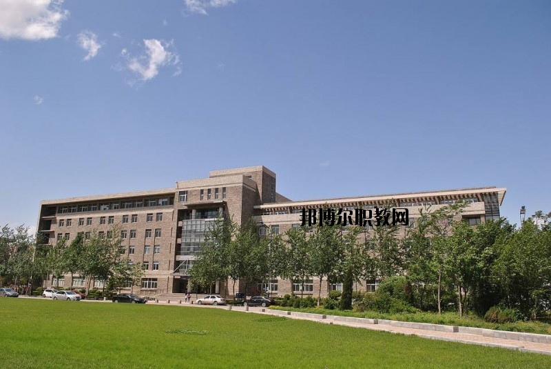 恩施中等職業(yè)技術(shù)學(xué)校2020年報名條件、招生要求、招生對象