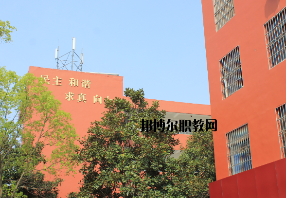 南昌保險(xiǎn)學(xué)校2020年報(bào)名條件、招生要求、招生對象