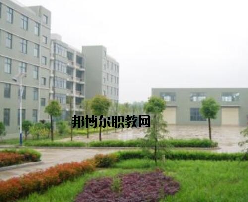 羅山中等職業(yè)學(xué)校2021年報(bào)名條件、招生對象