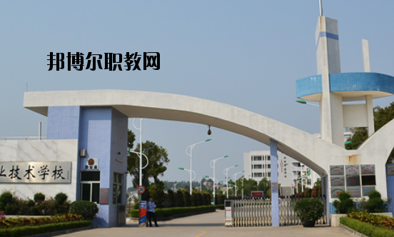 臺山敬修職業(yè)技術(shù)學(xué)校2020年報名條件、招生要求、招生對象