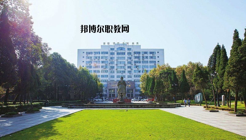 咸寧工業(yè)學(xué)校怎么樣、好不好