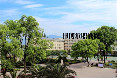 四川食品藥品學(xué)校2020年報名條件、招生要求、招生對象