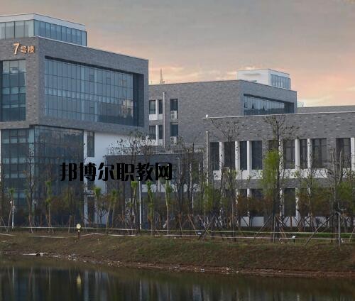 鄭州信息技術(shù)學校怎么樣、好不好