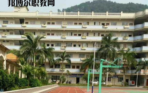 梧州西南中等專業(yè)學(xué)校2020年報(bào)名條件、招生要求、招生對(duì)象